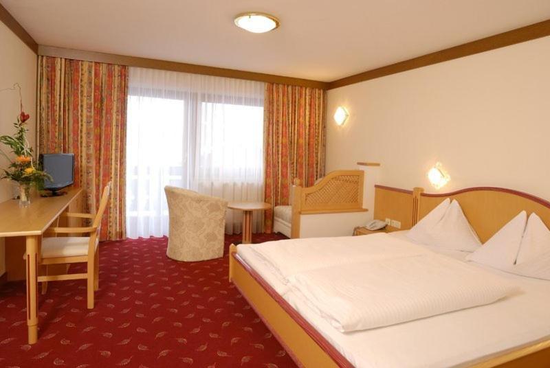 Hotel Alpenblick Saalbach-Hinterglemm Værelse billede